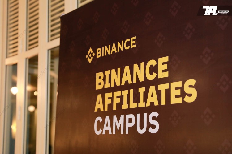 Kỷ Niệm 6 Năm Binance - Building Together