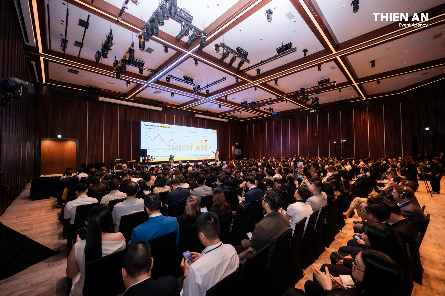 Kỷ niệm 30 năm Savills Việt Nam - Dấu Ấn Kết Nối & Tầm Nhìn Tương Lai