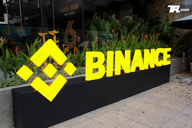 Kỷ Niệm 6 Năm Binance - Building Together