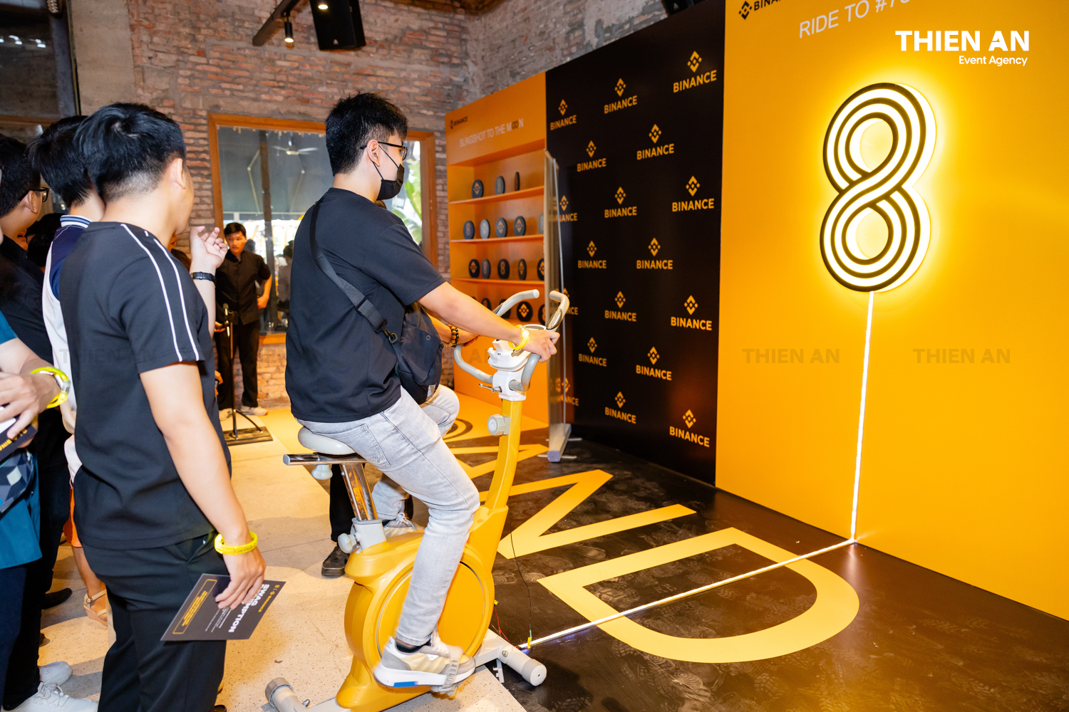 BINANCETURNS8 - INFINITY GLOW CELEBRATION