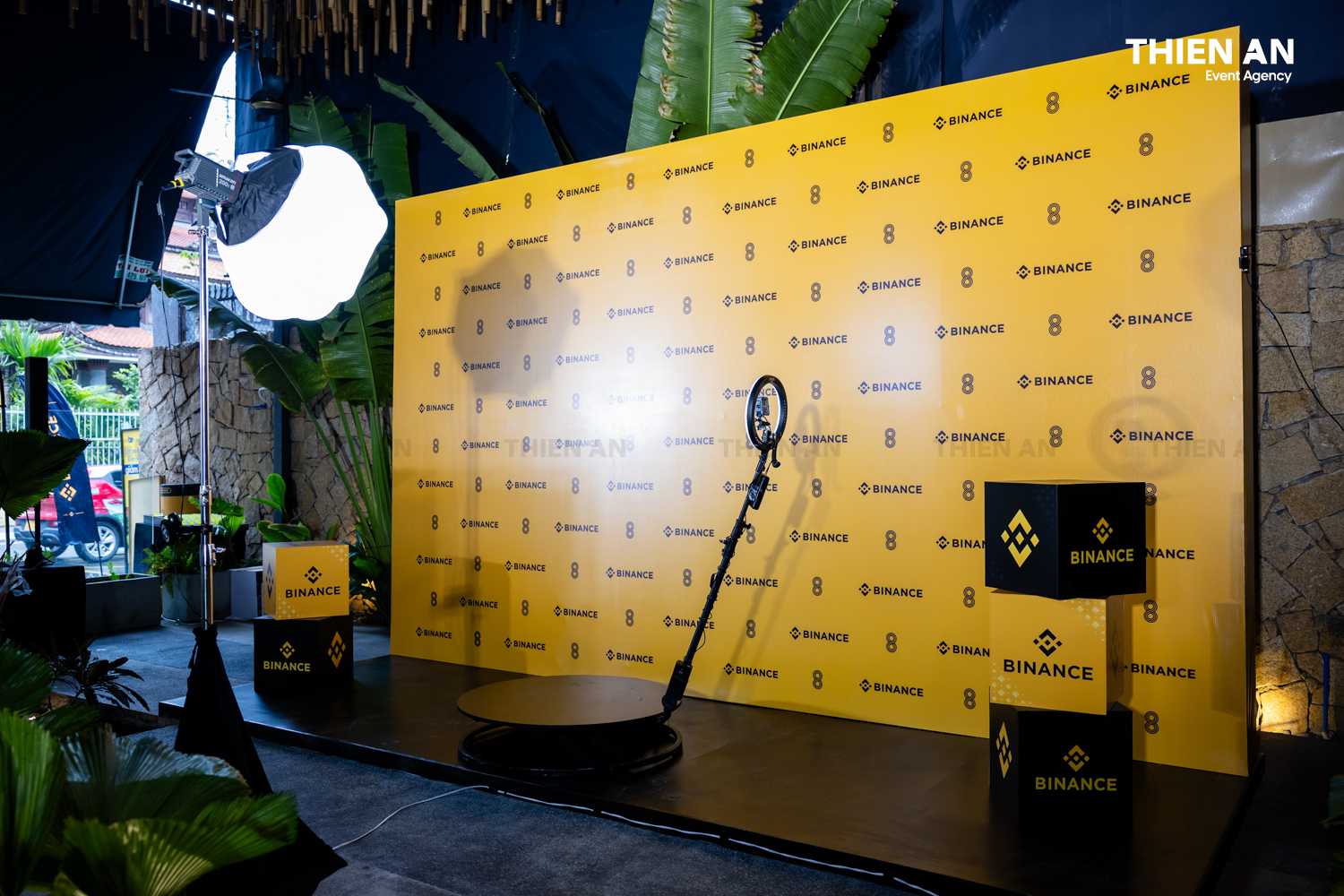 BINANCETURNS8 - INFINITY GLOW CELEBRATION