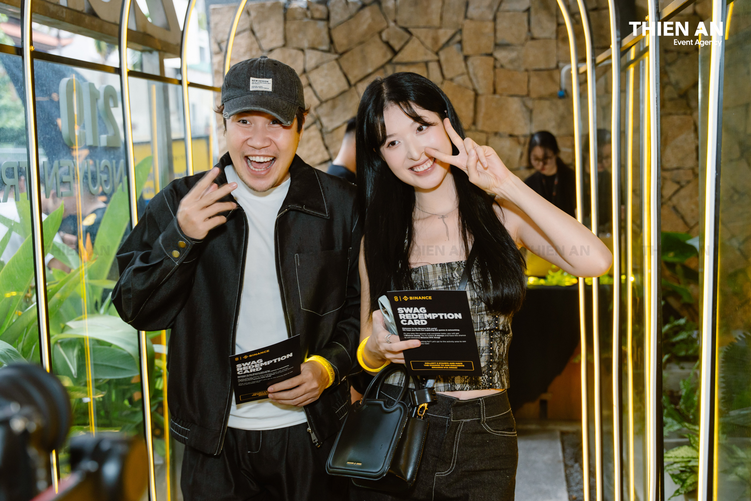 BINANCETURNS8 - INFINITY GLOW CELEBRATION