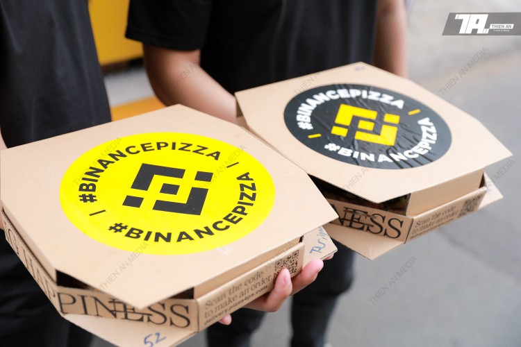 Chuỗi Sự Kiện Toàn Cầu Bitcoin Pizza Day With Binance