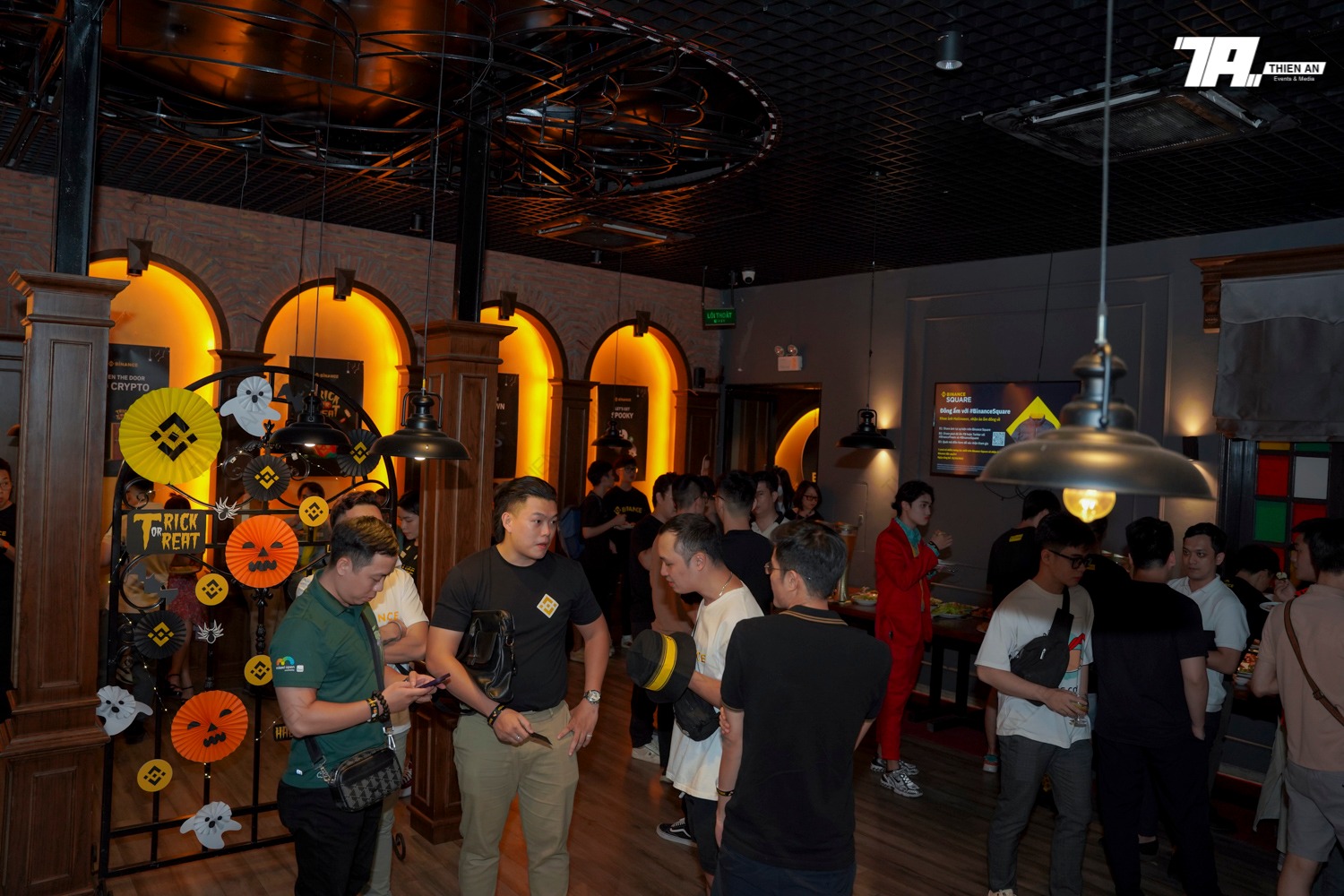 Halloween Meetup - Binance