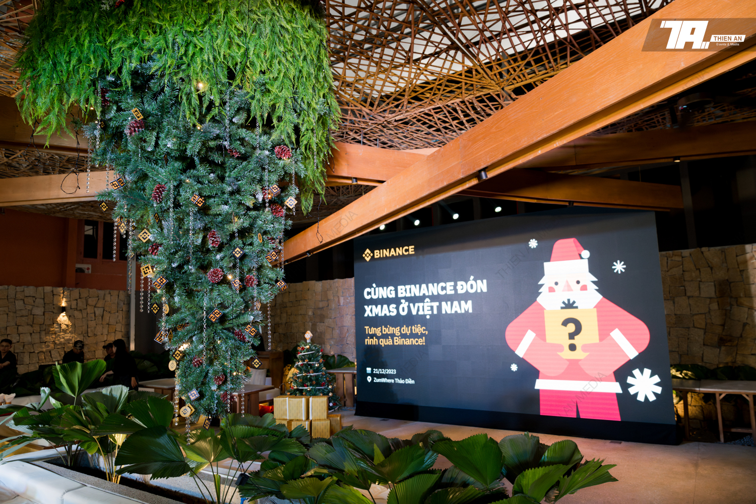 BINANCE VIET NAM - XMAS 2023
