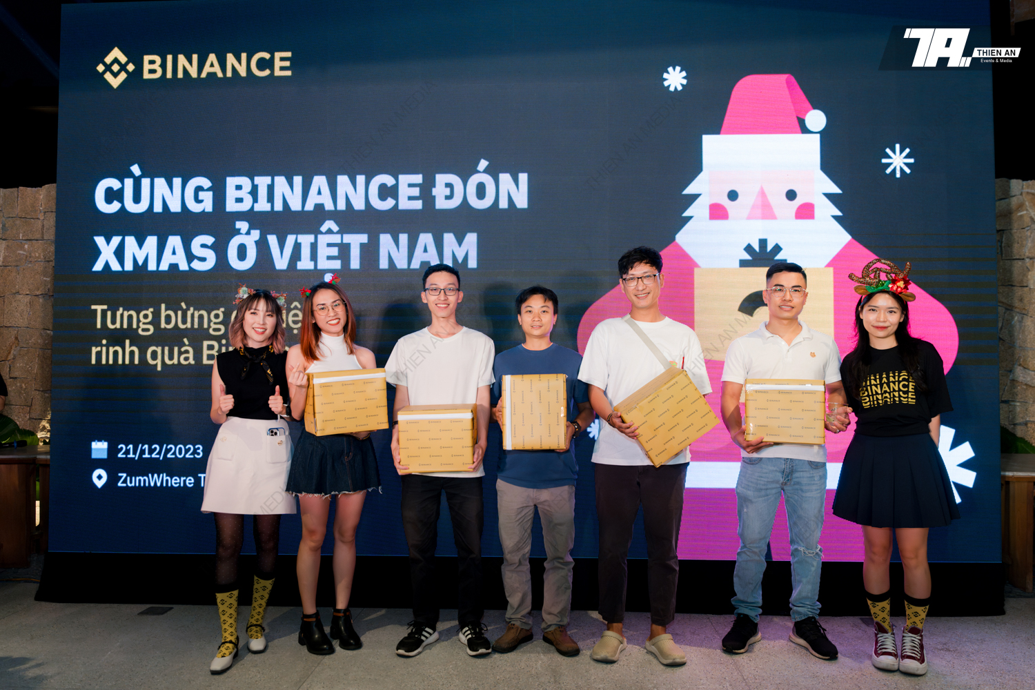 BINANCE VIET NAM - XMAS 2023