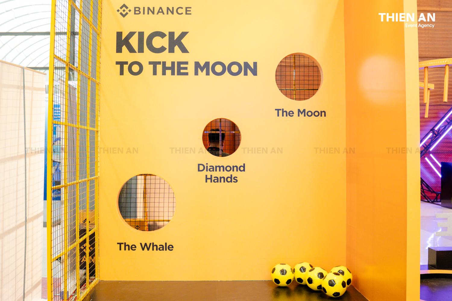 Booth Binance at VTIS 2024