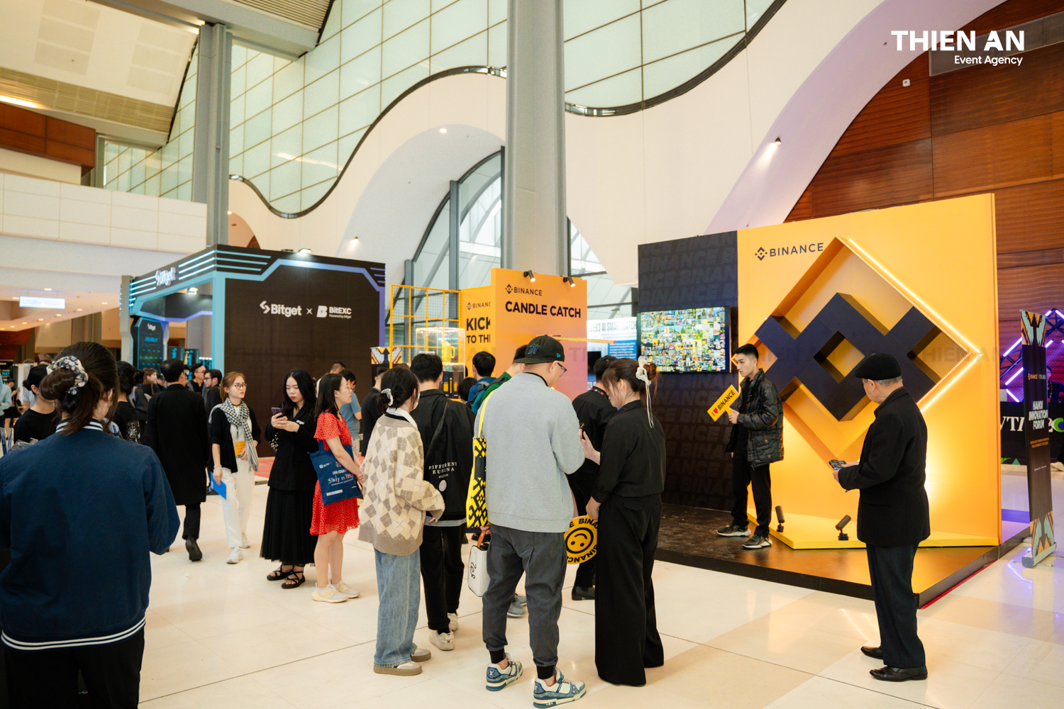 Booth Binance at VTIS 2024