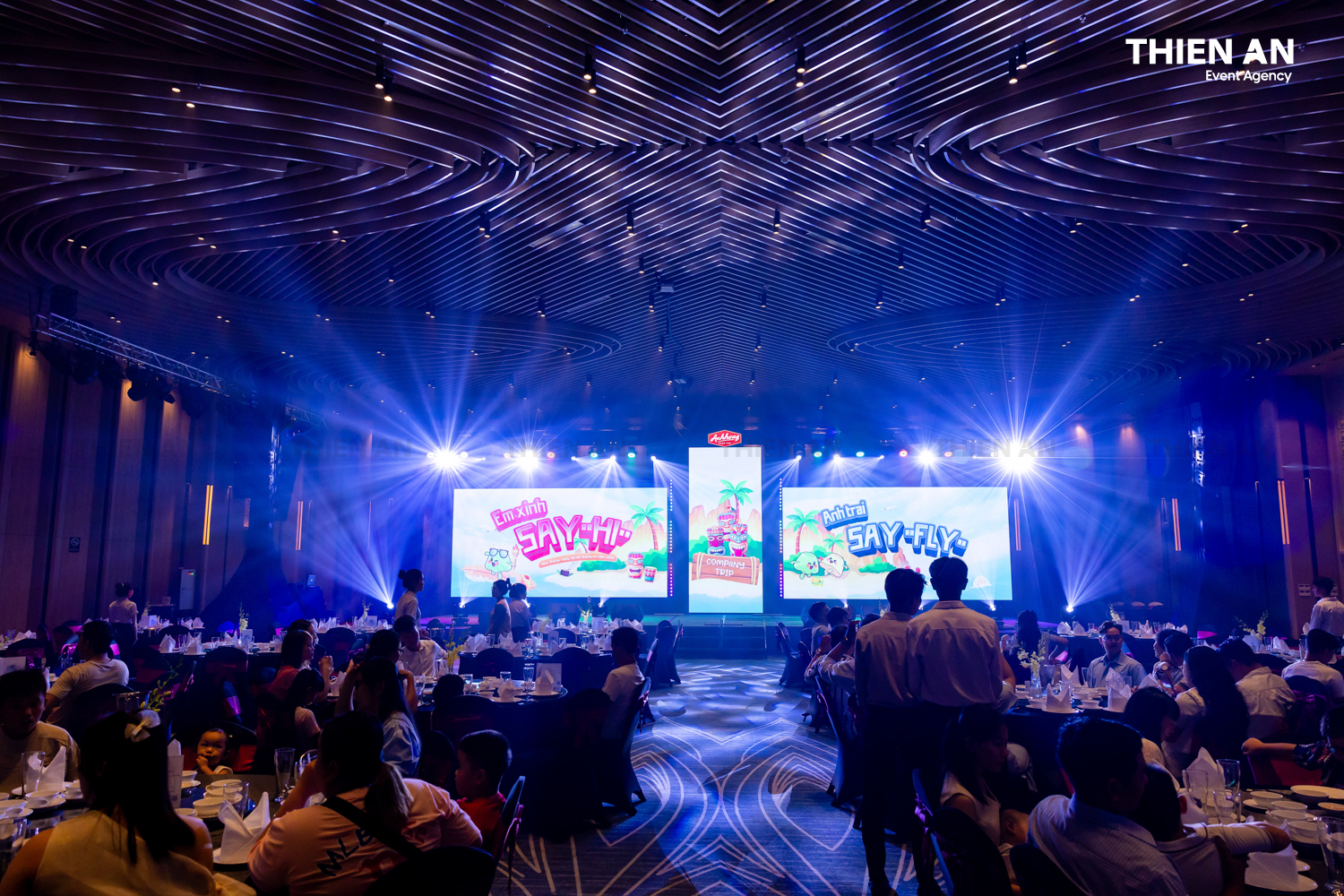 COMPANY TRIP ÁNH HỒNG FOOD GALA NIGHT: EM XINH SAY HI - ANH TRAI SAY FLY