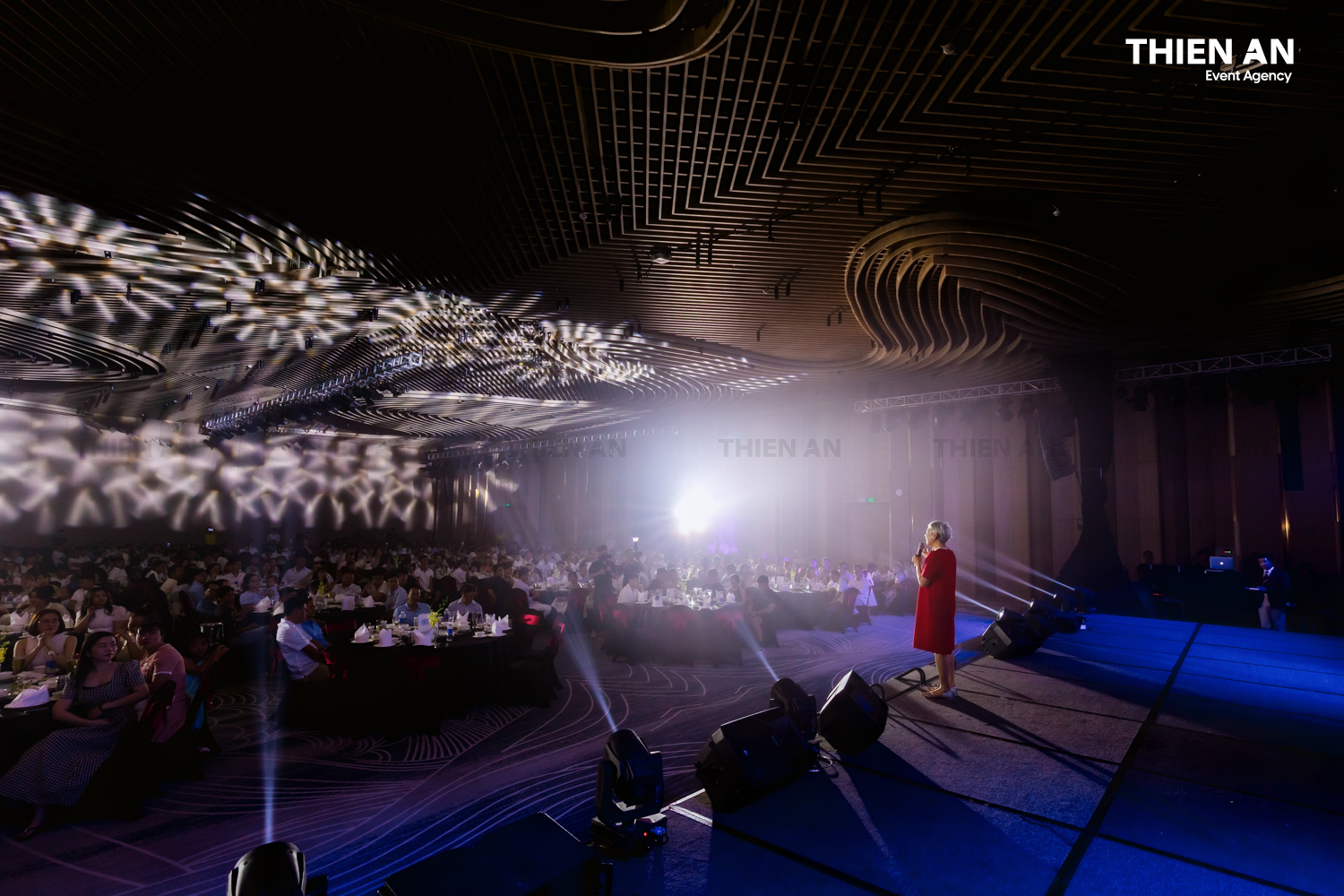 COMPANY TRIP ÁNH HỒNG FOOD GALA NIGHT: EM XINH SAY HI - ANH TRAI SAY FLY