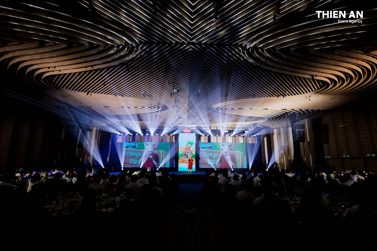 COMPANY TRIP ÁNH HỒNG FOOD GALA NIGHT: EM XINH SAY HI - ANH TRAI SAY FLY