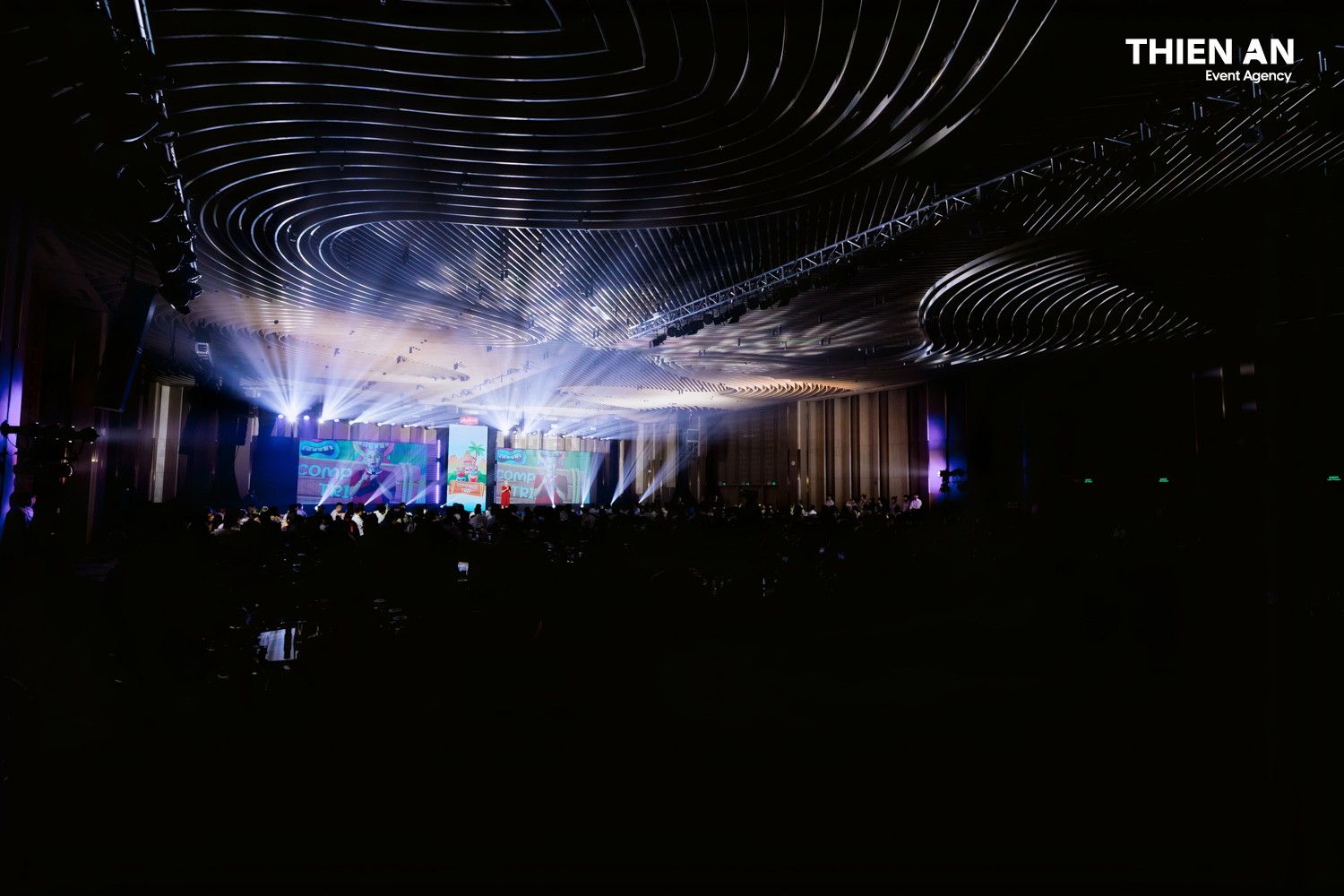 COMPANY TRIP ÁNH HỒNG FOOD GALA NIGHT: EM XINH SAY HI - ANH TRAI SAY FLY