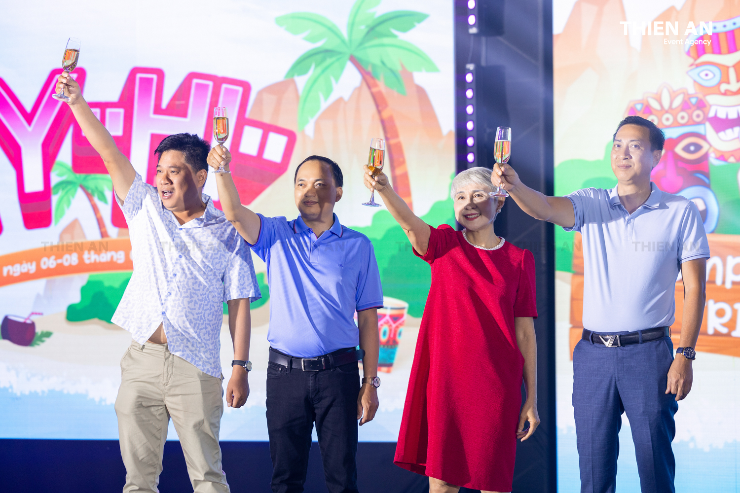 COMPANY TRIP ÁNH HỒNG FOOD GALA NIGHT: EM XINH SAY HI - ANH TRAI SAY FLY