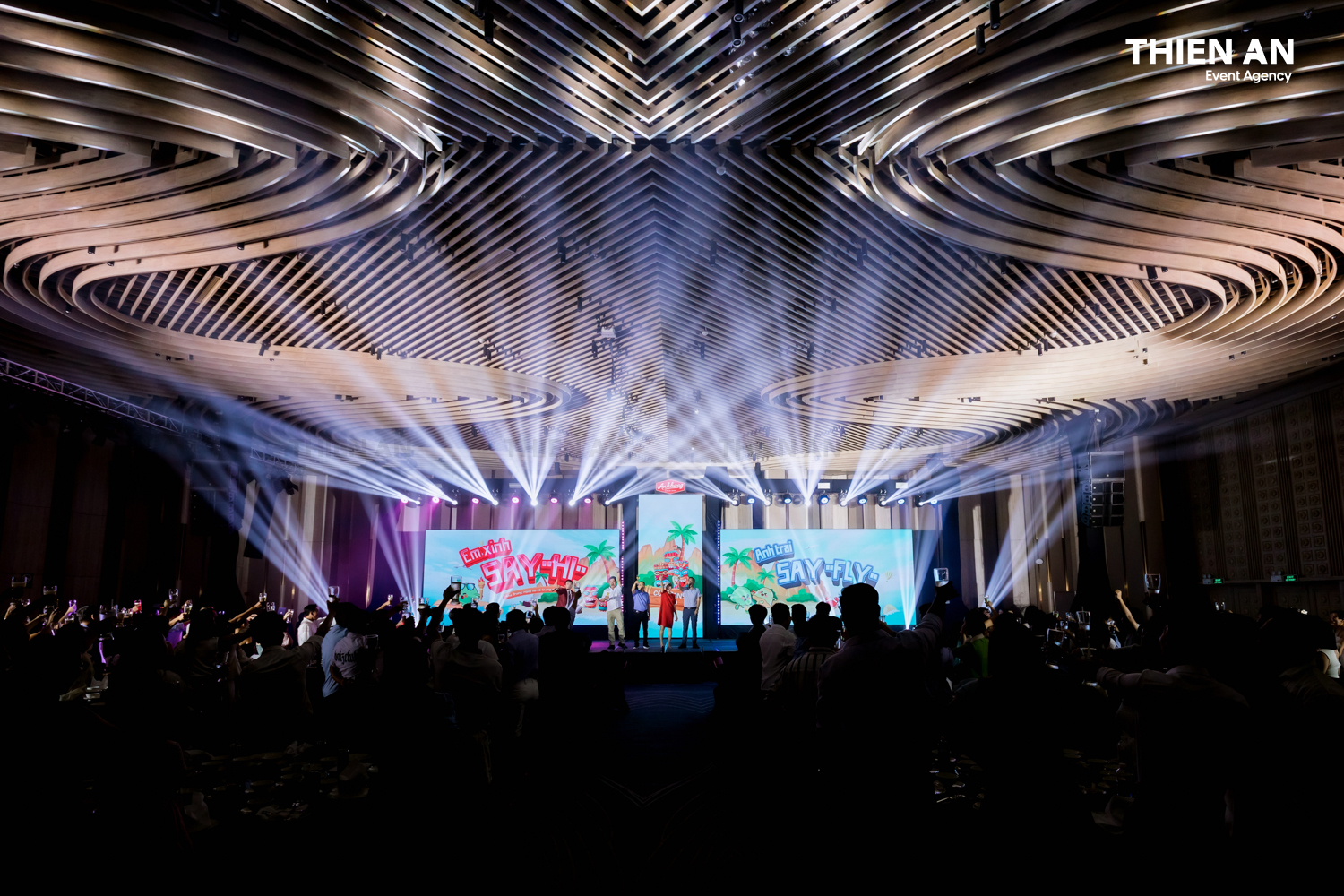 COMPANY TRIP ÁNH HỒNG FOOD GALA NIGHT: EM XINH SAY HI - ANH TRAI SAY FLY