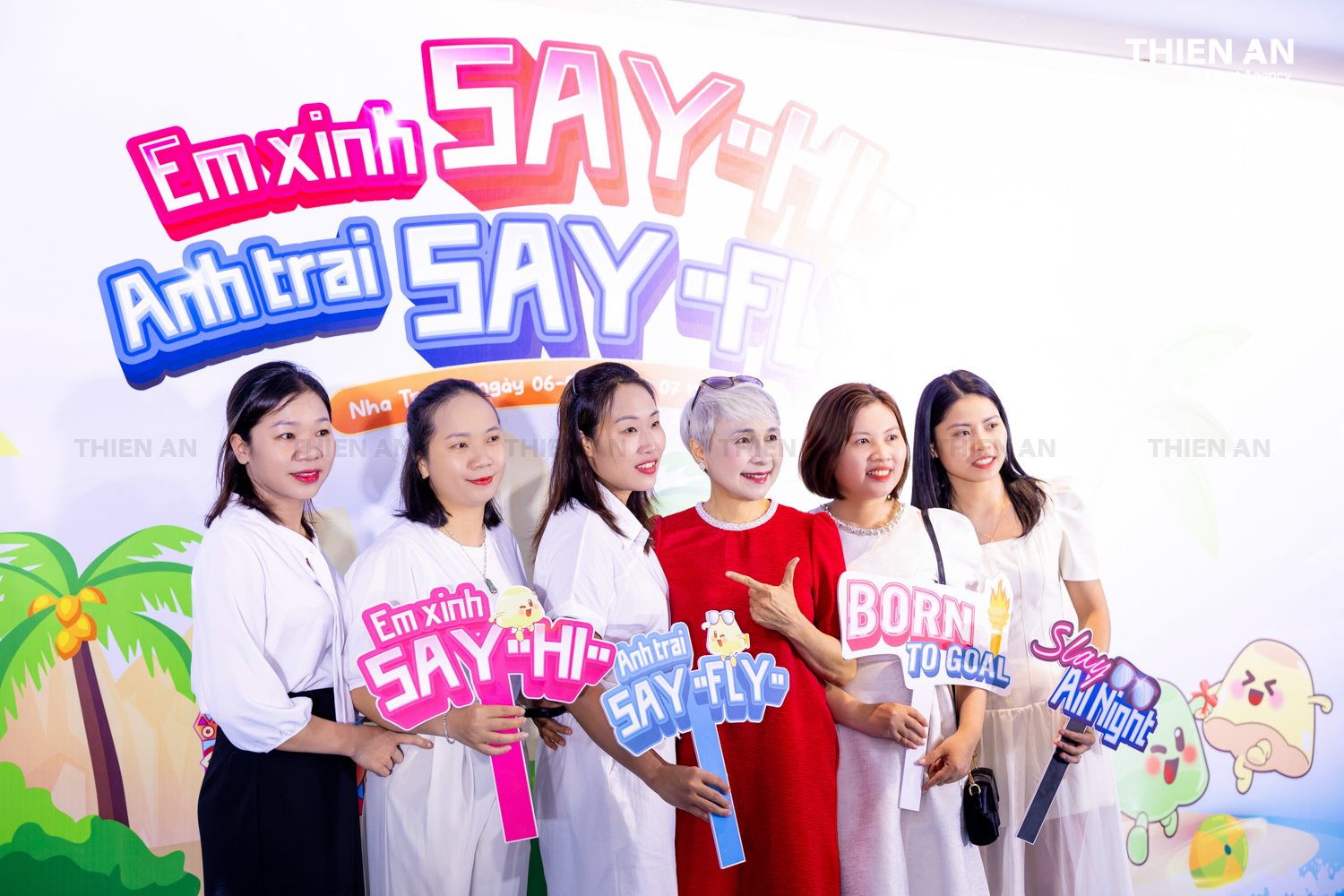 COMPANY TRIP ÁNH HỒNG FOOD GALA NIGHT: EM XINH SAY HI - ANH TRAI SAY FLY