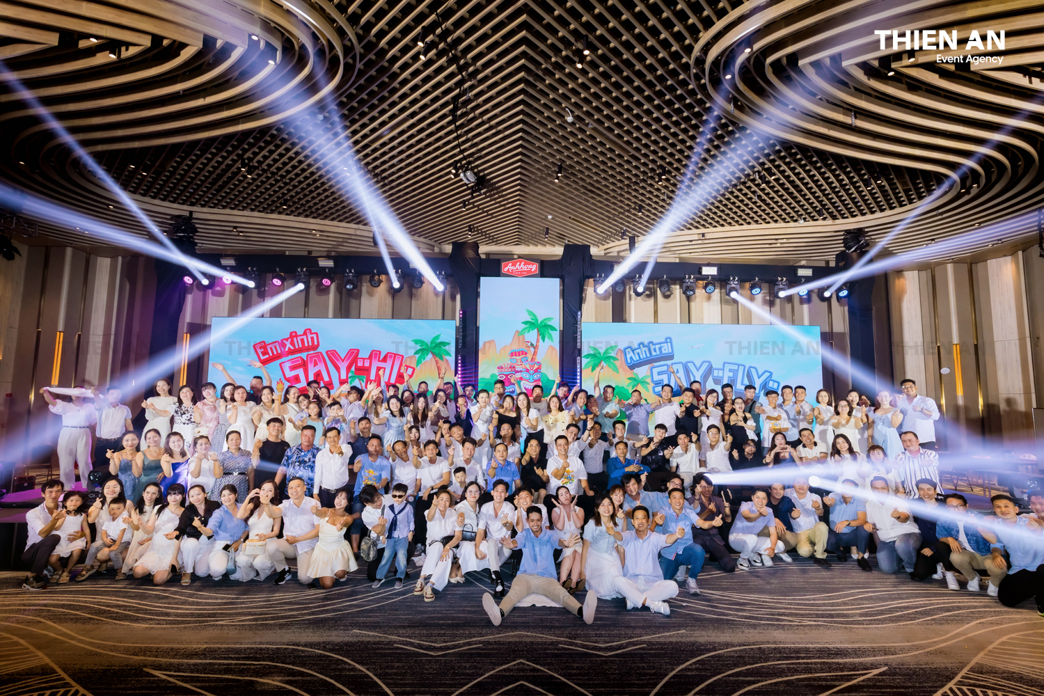 COMPANY TRIP ÁNH HỒNG FOOD GALA NIGHT: EM XINH SAY HI - ANH TRAI SAY FLY