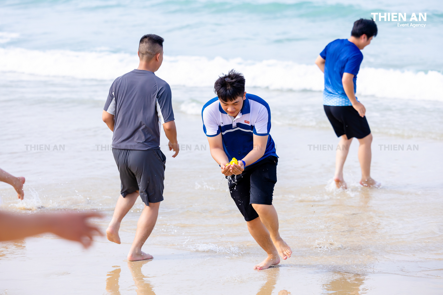 ÁNH HỒNG FOOD COMPANY TRIP - TEAMBUILDING: BORN TO GOAL