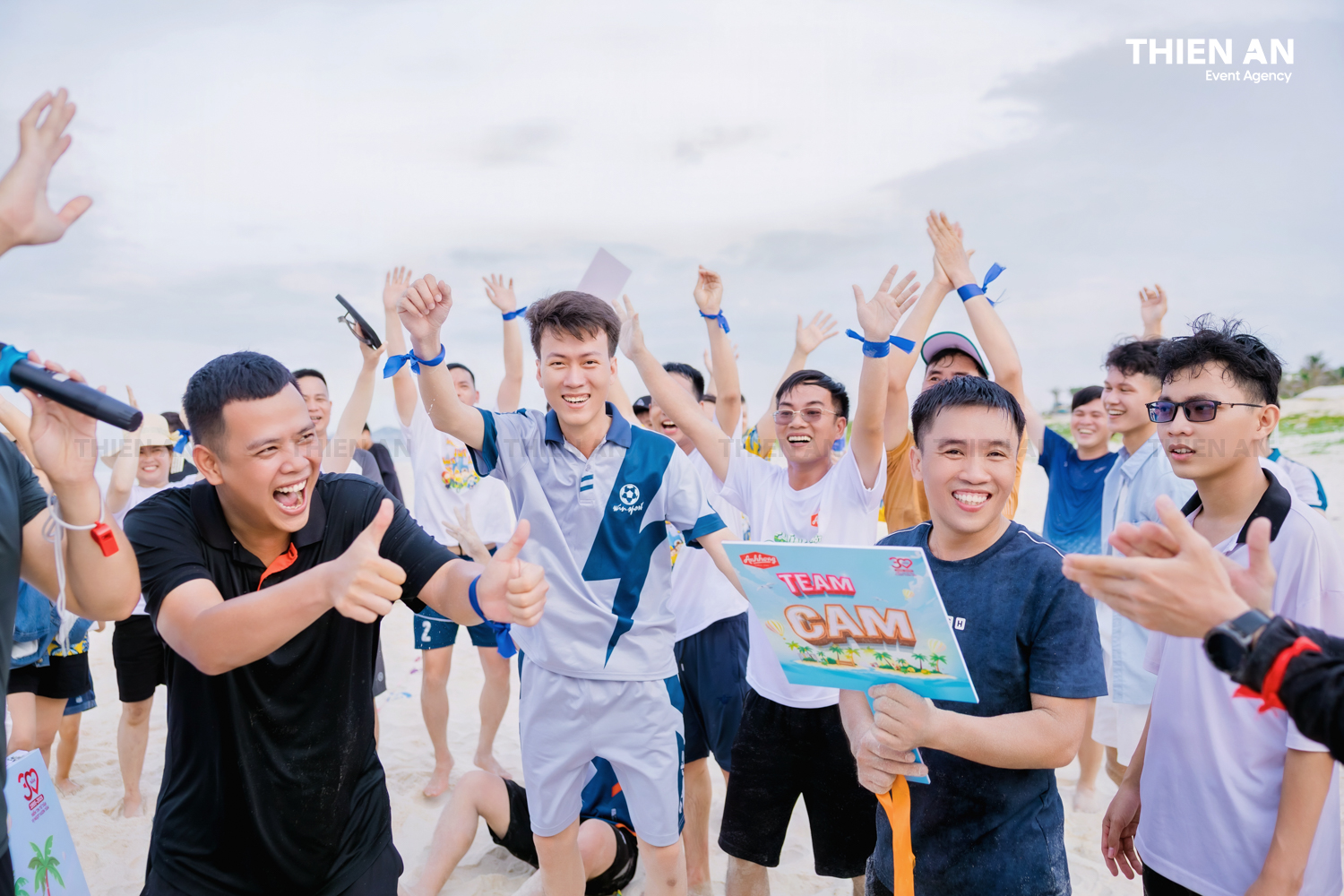 ÁNH HỒNG FOOD COMPANY TRIP - TEAMBUILDING: BORN TO GOAL