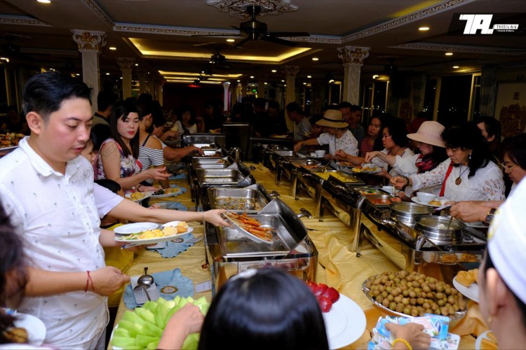 Tiệc Quốc Khánh 2.9 Trên Tàu Đông Dương