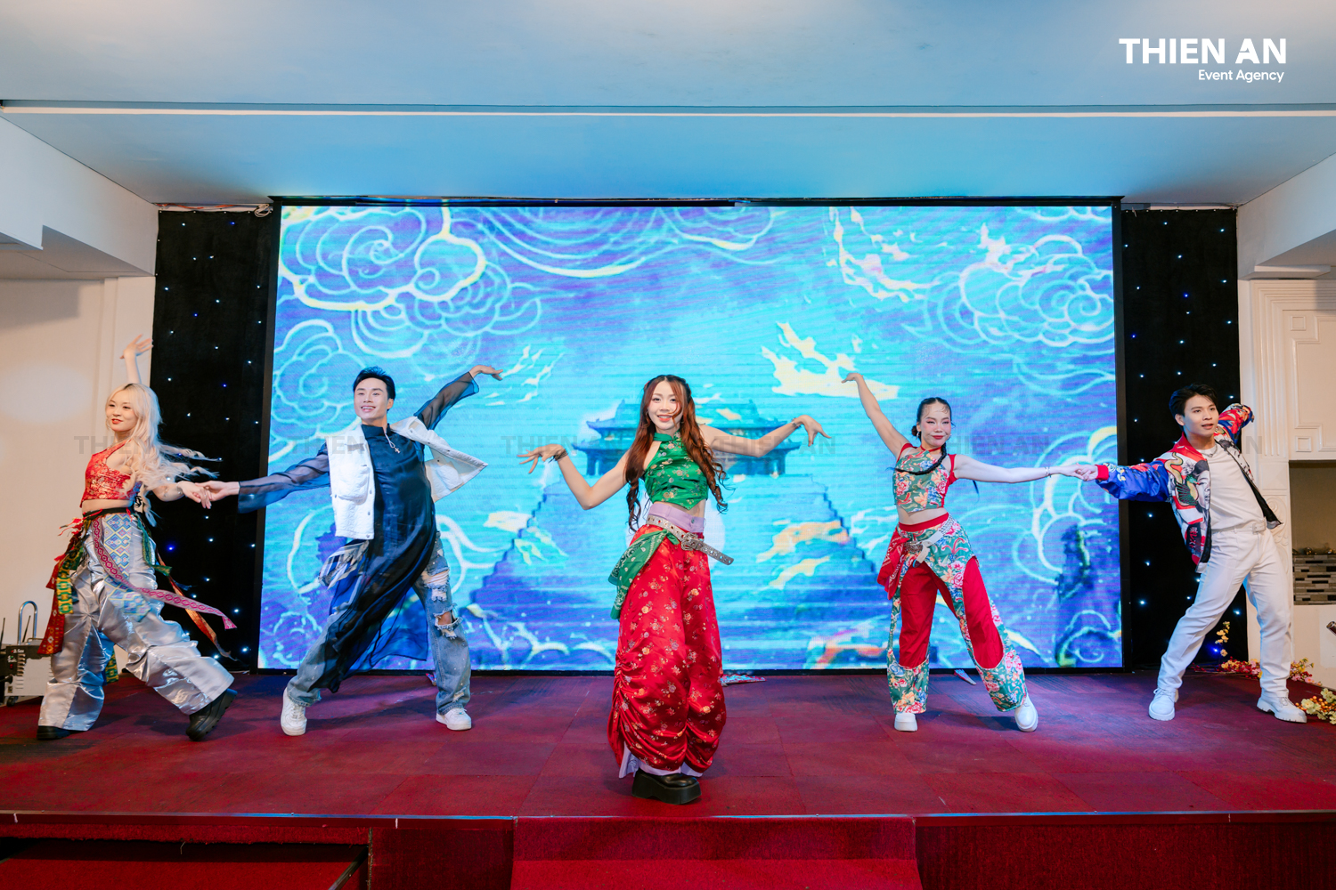 Titan DMS YEP2025 - Tết Slay