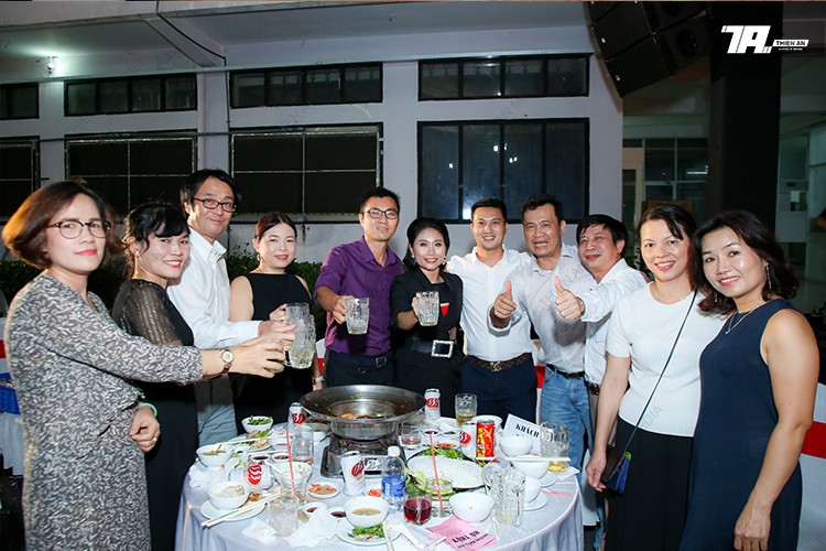Chương Trình "Year End Party" Công Ty CP May Bình Minh