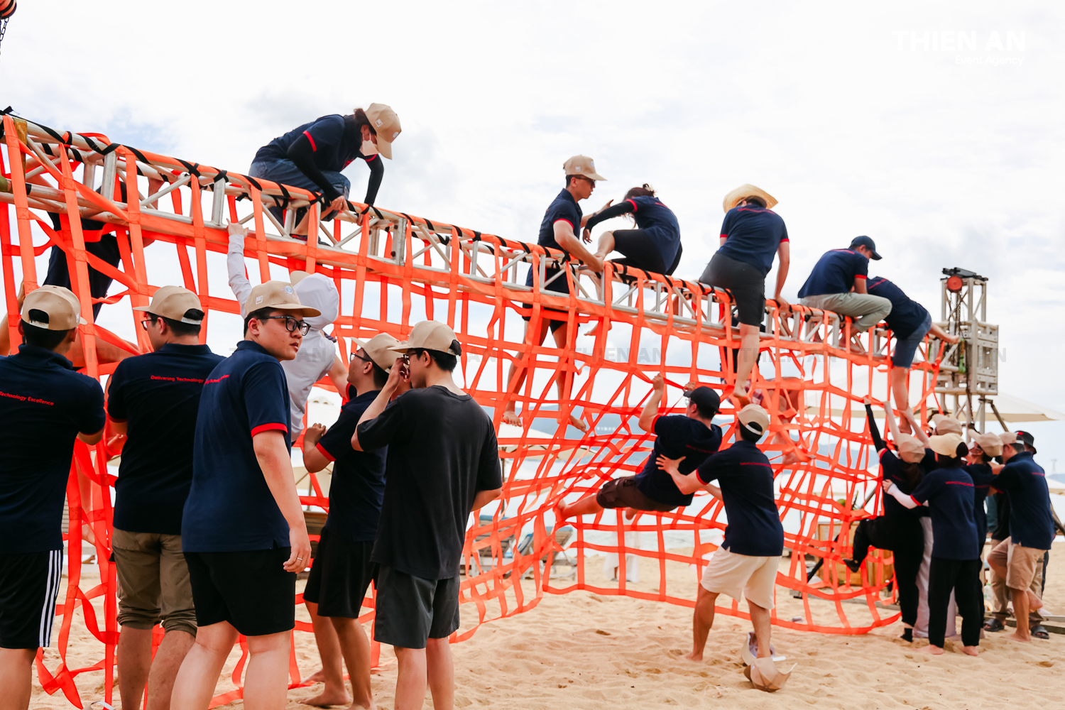 Kỷ Niệm 6 Năm Binance - Building Together