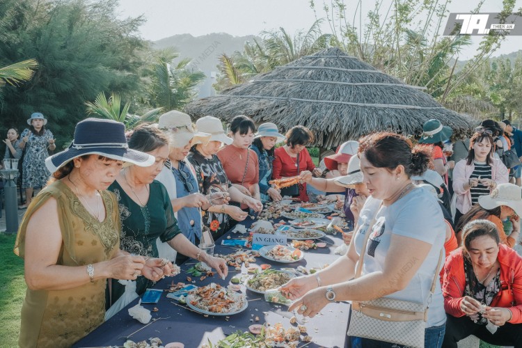 Team Building - Ngày Hội Nữ Doanh Nhân VFC