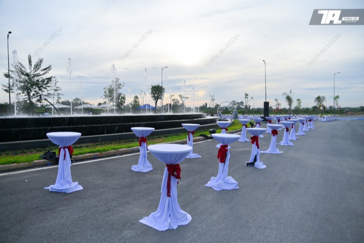 iDJunction - Giáng Sinh An Lành Ngập Tràn Yêu Thương