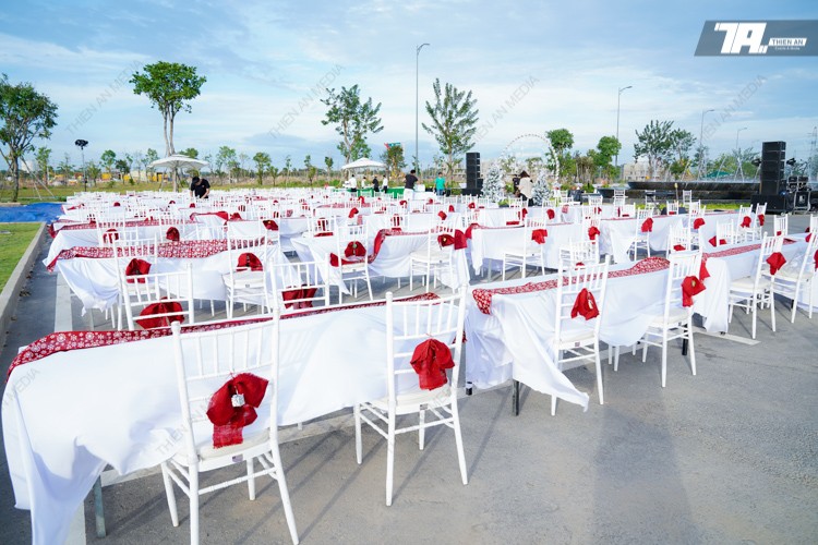 iDJunction - Giáng Sinh An Lành Ngập Tràn Yêu Thương