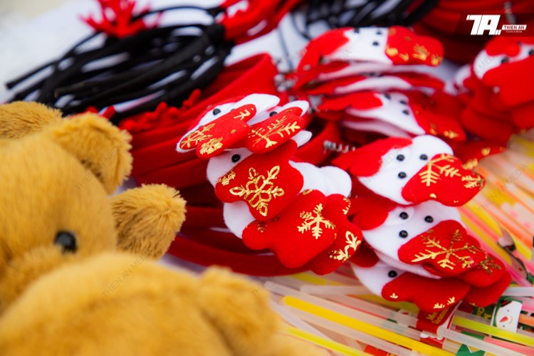 iDJunction - Giáng Sinh An Lành Ngập Tràn Yêu Thương